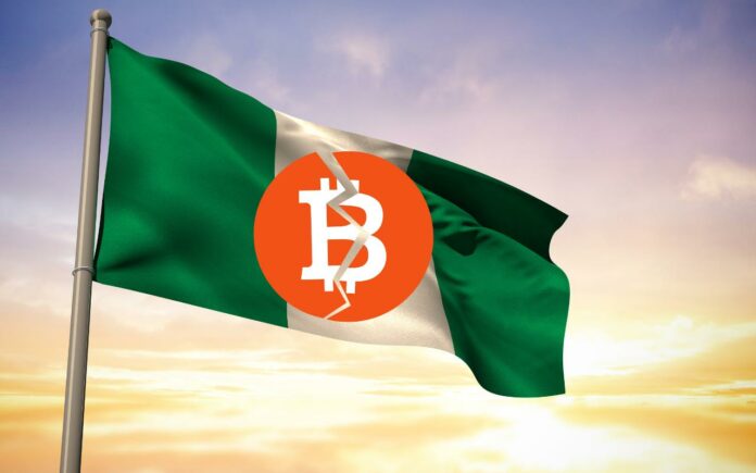 Bandera de Nigeria con logo de Bitcoin partida en el medio.