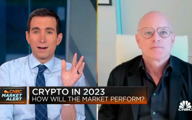 Mike Novogratz habló sobre sus predicciones para el mercado de criptomonedas en el 2023 en CNBC. Fuente: Youtube.