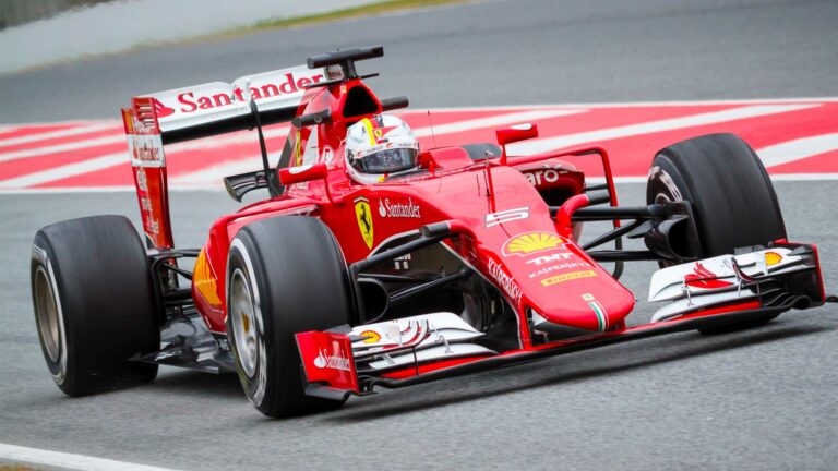 Ferrari elimina auspicio de criptomoneda que perdió más del 90% de su valor